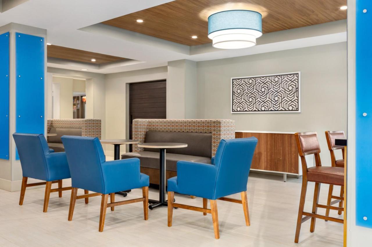 Holiday Inn Express & Suites Philadelphia - Mt Laurel By Ihg Маунт Лорел Екстериор снимка