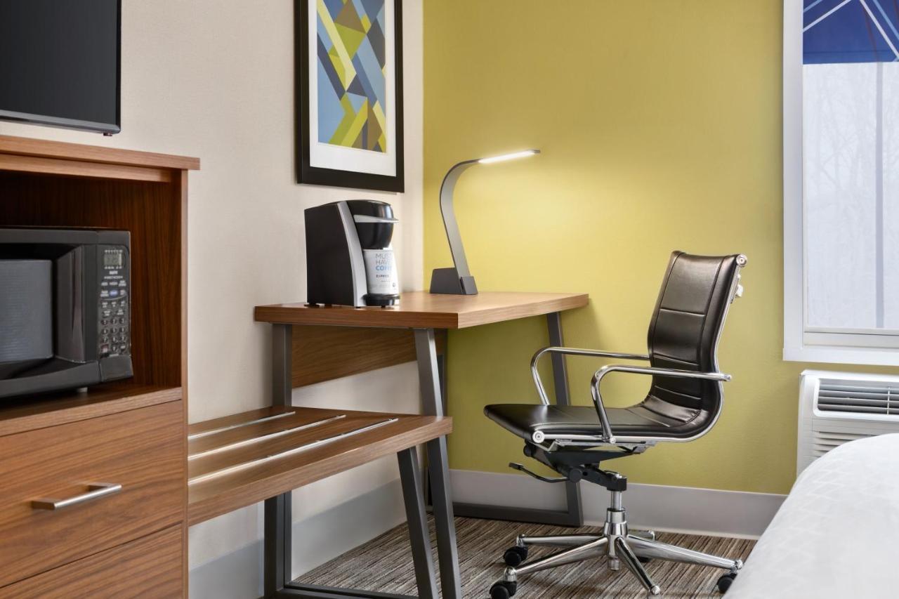 Holiday Inn Express & Suites Philadelphia - Mt Laurel By Ihg Маунт Лорел Екстериор снимка