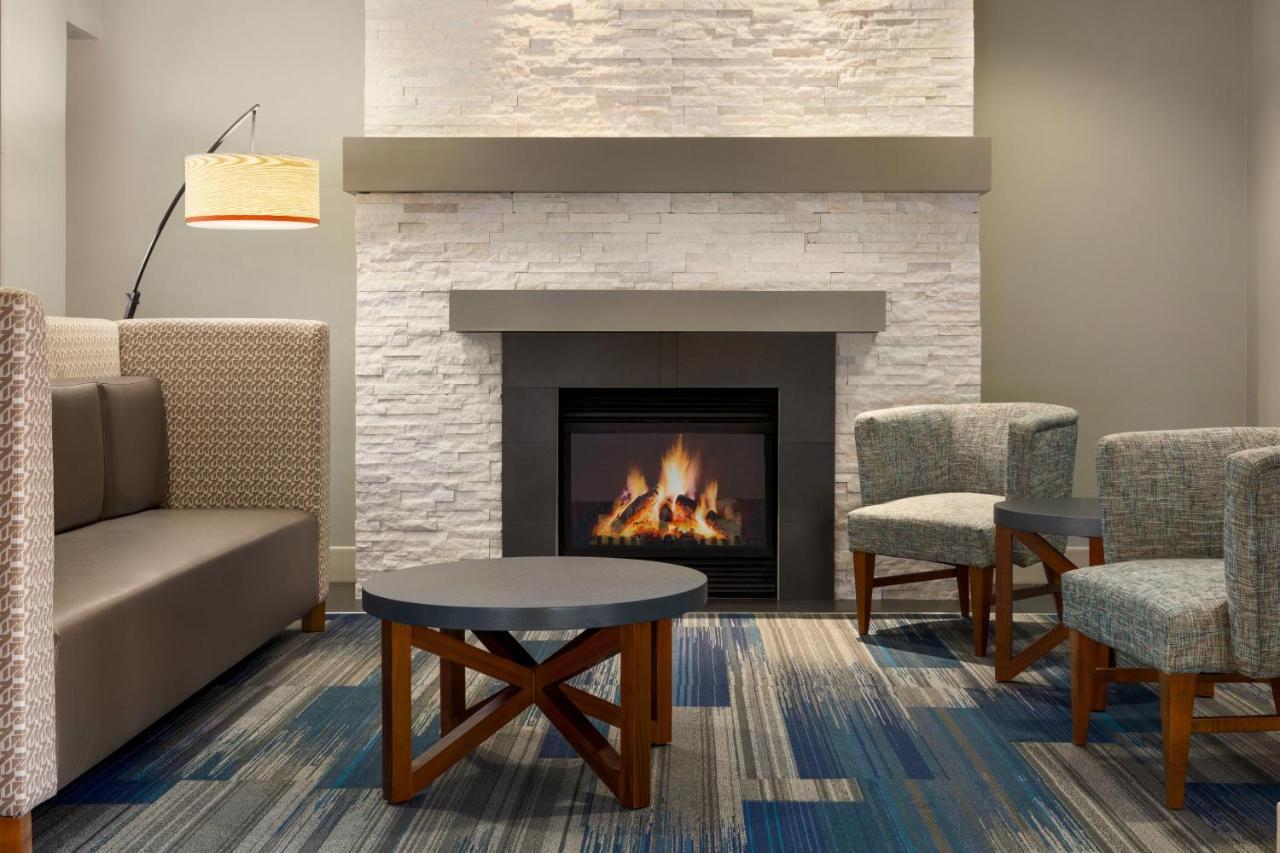 Holiday Inn Express & Suites Philadelphia - Mt Laurel By Ihg Маунт Лорел Екстериор снимка