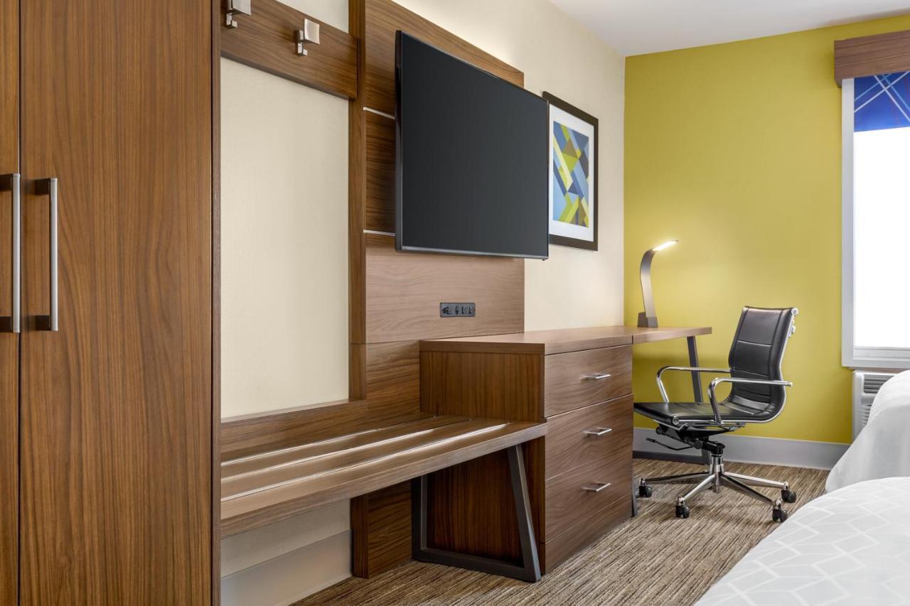Holiday Inn Express & Suites Philadelphia - Mt Laurel By Ihg Маунт Лорел Екстериор снимка