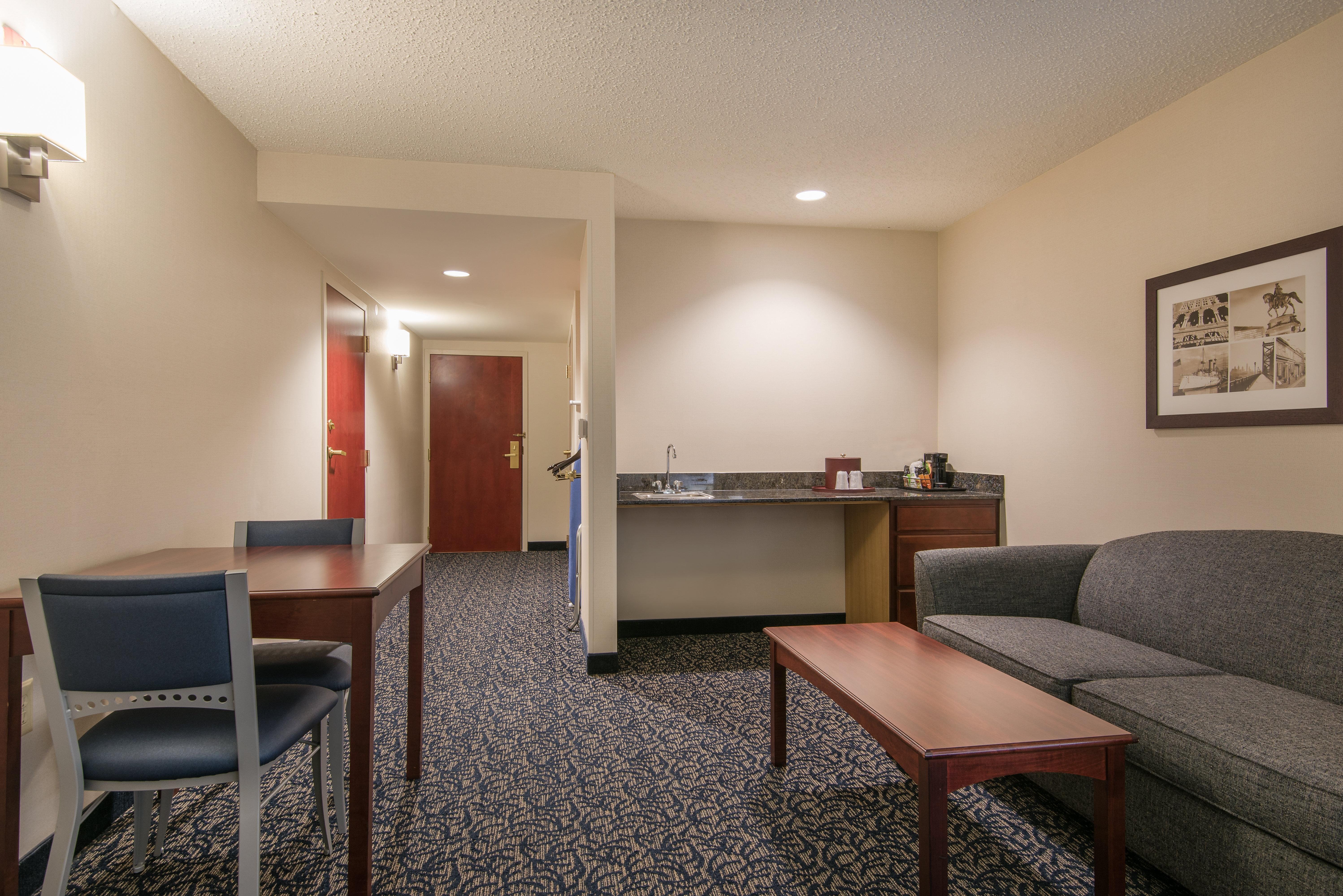 Holiday Inn Express & Suites Philadelphia - Mt Laurel By Ihg Маунт Лорел Екстериор снимка